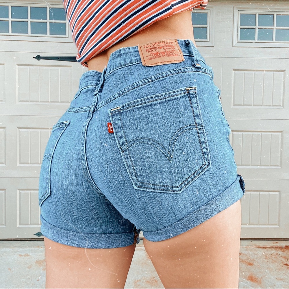 Vintage Levi’s jean shorts